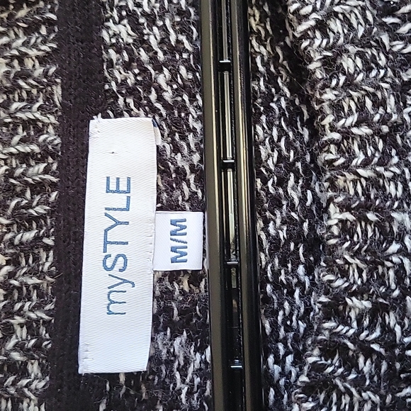 MY STYLE SWEATER - Picture 7 of 12